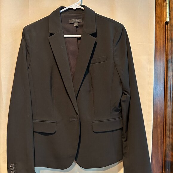ANN TAYLOR Black 2-Piece Business Suit ~ Jacket Size 6 ~ Skirt Size 4 - Picture 2 of 8